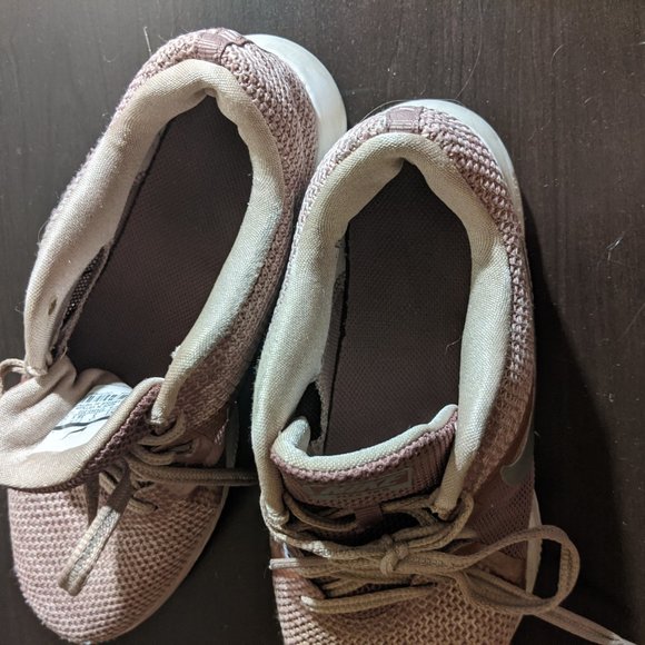 7.5 | Nike | Rose Gold Flex Running Shoes - Picture 3 of 4
